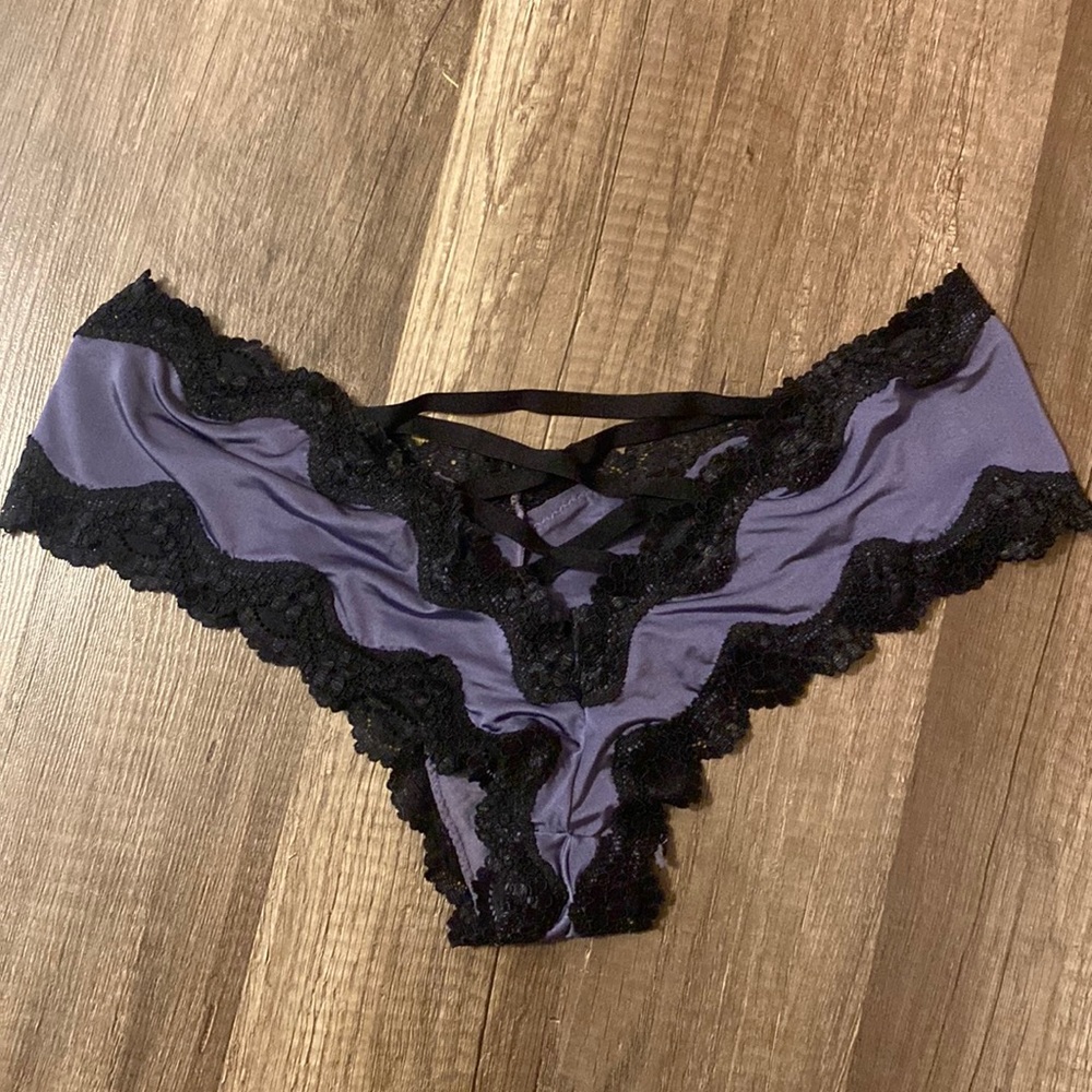 Cheeky corset back panties S NWOT